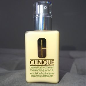 Clinique Dramatically Different Moisturizing Lotion + with pump